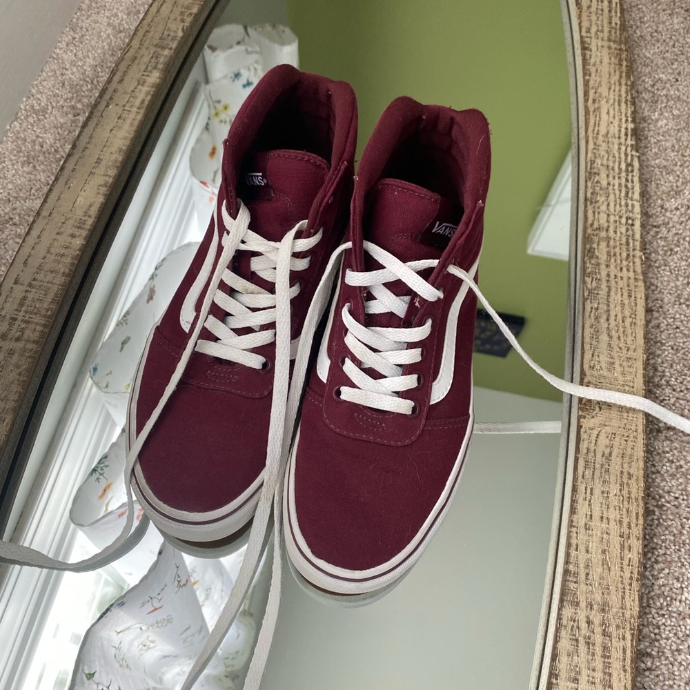 High top maroon Vans